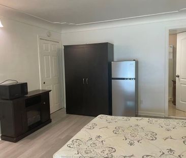 For Lease - 787 CAMPBELL Unit# ROOM 1, Windsor, Ontario - Photo 1