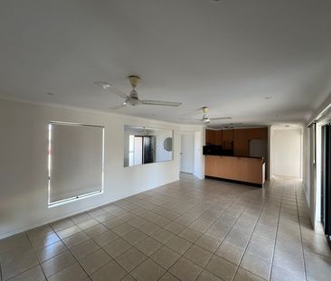 FULLY AIR CONDITIONED - Photo 2