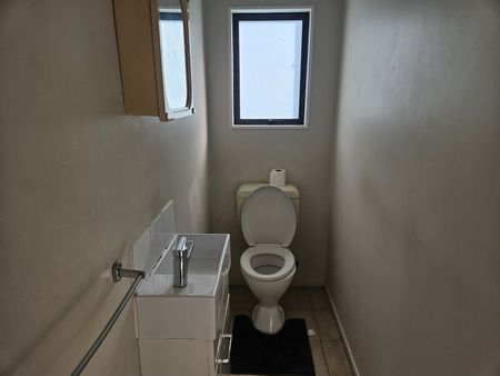 Property Management9B Mahon Place, Papatoetoe - Flats for Rent - Photo 2