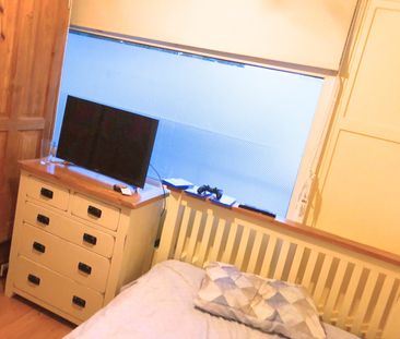 Room in a Shared House, Rayners Road, SW15 - Photo 5