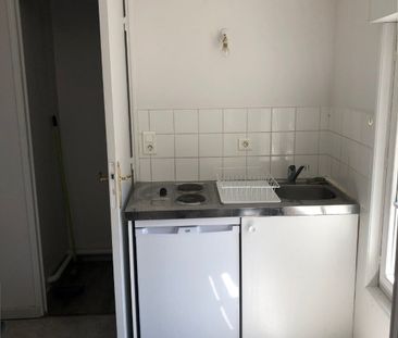 Location Appartement 1 pièce 16m² ANGOULEME 16000 - Photo 2