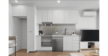 Parking and storage cage in Prime Tower! - Photo 4