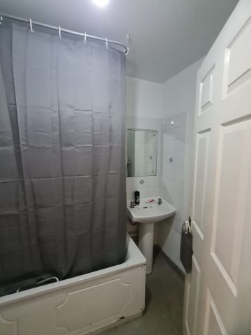 Room in a Shared House, Tupelo Road, E10 - Photo 5