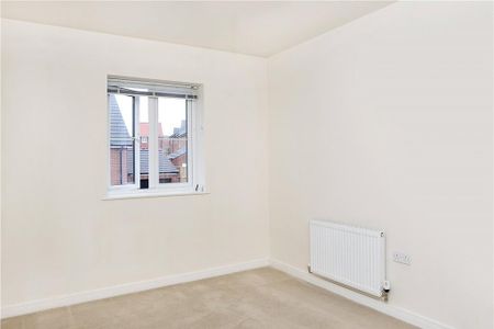 4 bedroom semi-detached house to rent - Photo 5