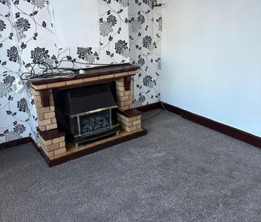 3 bedroom end of terrace house to rent - Photo 6