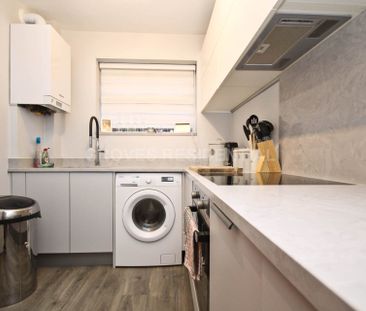 Price £1,500 pcm - Available 24/01/2026 - Unfurnished - Photo 5