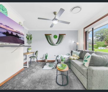 Beautifully Presented Cranebrook Home with Spacious Outdoor Enterta... - Photo 1