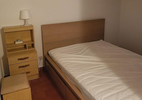 Quarto em moradia familiar Charneca da Caparica