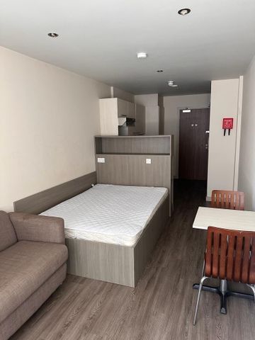 Studio to rent - Photo 2