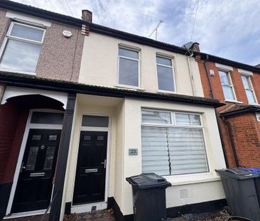 2 bedroom terraced house to rent - Photo 3