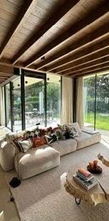 Huis te huur in Linkebeek voor € 3.500 met 3 slaapkamers - Photo 1