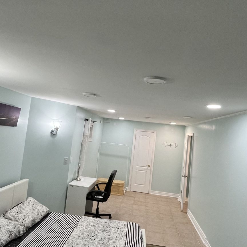 For Lease - 168 Sail Crescent, Vaughan, Ontario - Photo 1