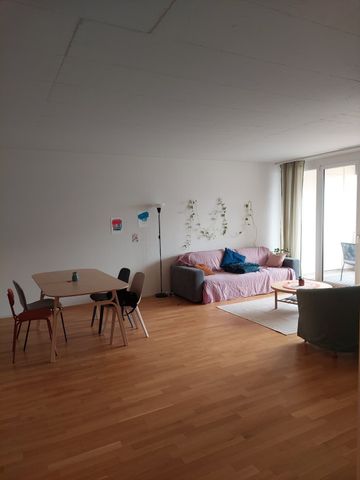 2.5 Zimmer, 67 m², 4. Stock - Photo 2