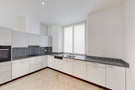 5 locali in stabile d'epoca e di prestigio a Lugano - Foto 2