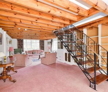 Frithsden Copse, Berkhamsted, HP4 - Photo 1