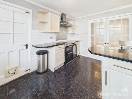 3 bedroom apartment to rent - Photo 5