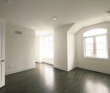 For Lease - 226 Archerhill Circle, Aurora, Ontario - Photo 4