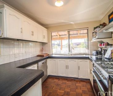 Spacious Family Home in Gosnells - Photo 5