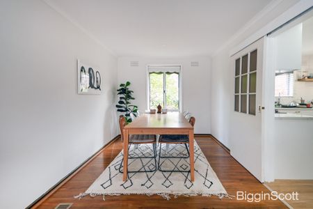 Elegant Family Home with Modern Upgrades and Outdoor Entertaining - Photo 2