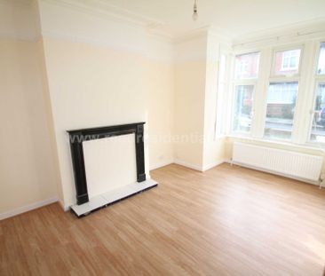 Wenham Drive, Westcliff On Sea - Photo 1