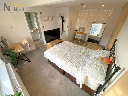 4 bedroom terraced house to rent - Photo 4