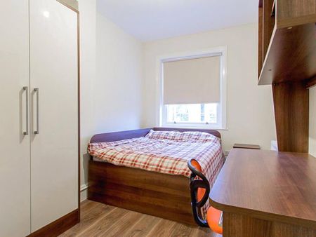 3 bedroom apartment to rent - Photo 5