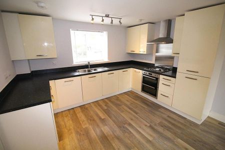 2 bedroom flat to rent - Photo 3