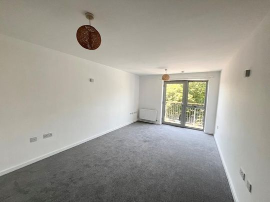 2 bedroom flat to rent - Photo 1