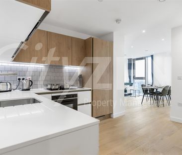 37 Clarendon Road, Watford - Photo 6