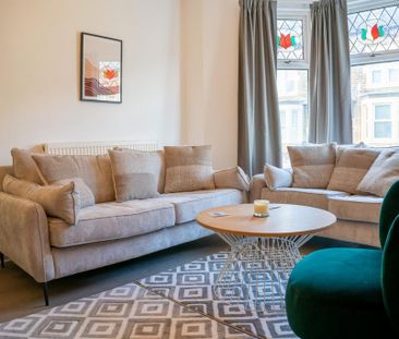 6 bedroom house to rent - Photo 2