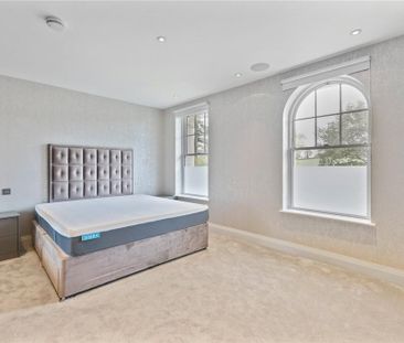 3 bedroom apartment to rent - Photo 2