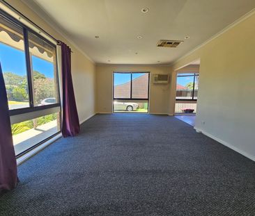 103 Feathertop Circuit, Thurgoona NSW 2640 - House For Rent | Domain - Photo 4