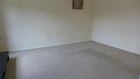 3 bedroom end of terrace house to rent - Photo 2