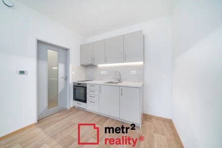 Pronájem bytu 1+kk, 41 m - Fotografie 2