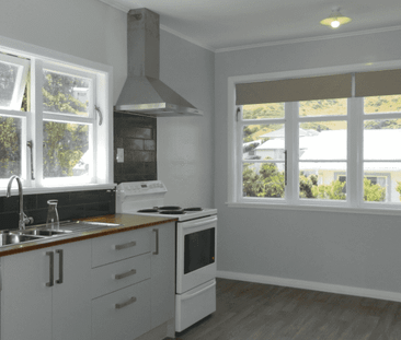 37 Thornley Street, Titahi Bay, Porirua City - Photo 4