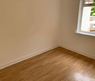 2 bedroom semi-detached bungalow to rent - Photo 2