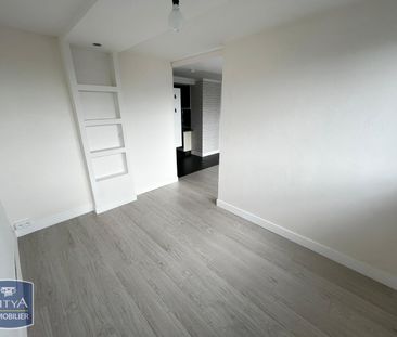 Location Appartement 4 pièces 65m² CHOLET 49300 - Photo 2