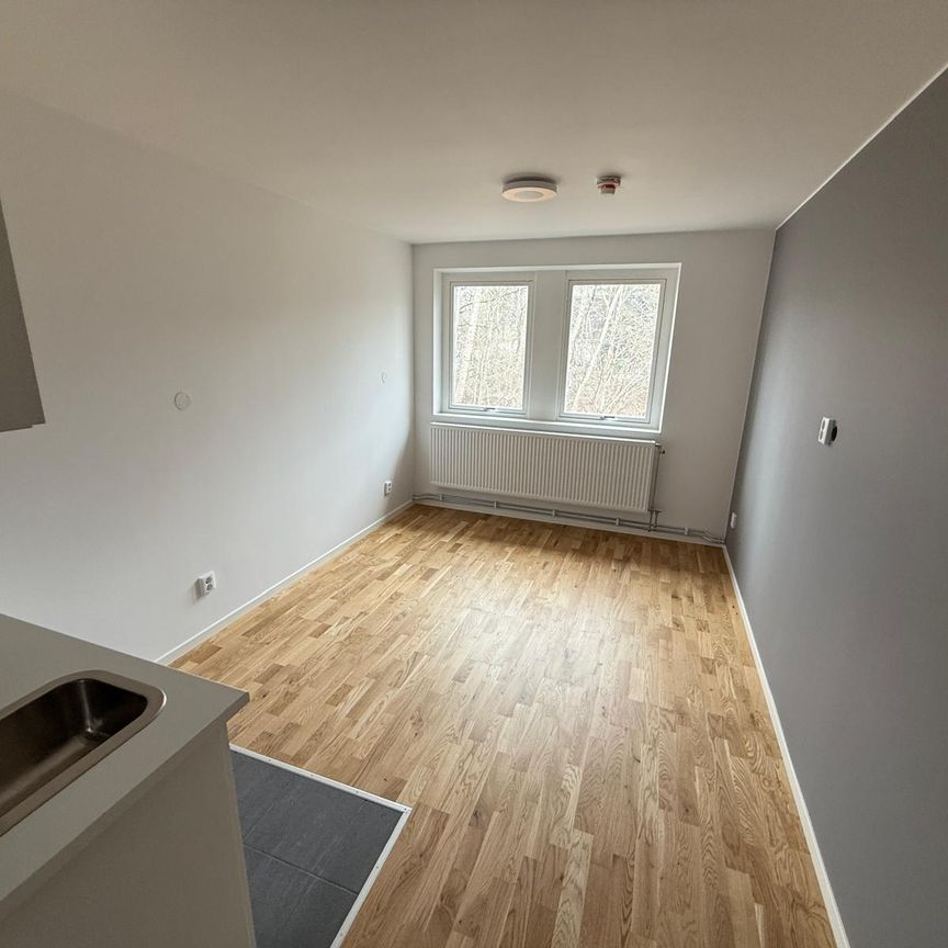 Domherrevägen, Sollentuna - Photo 1