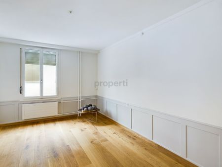 Central and modern - 4.5-room apartment in Degersheim - Photo 2
