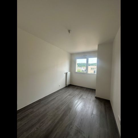 Location Appartement 3 pièces 65 m² LOUVIERS - Photo 1