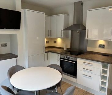 2 bedroom maisonette to rent - Photo 4