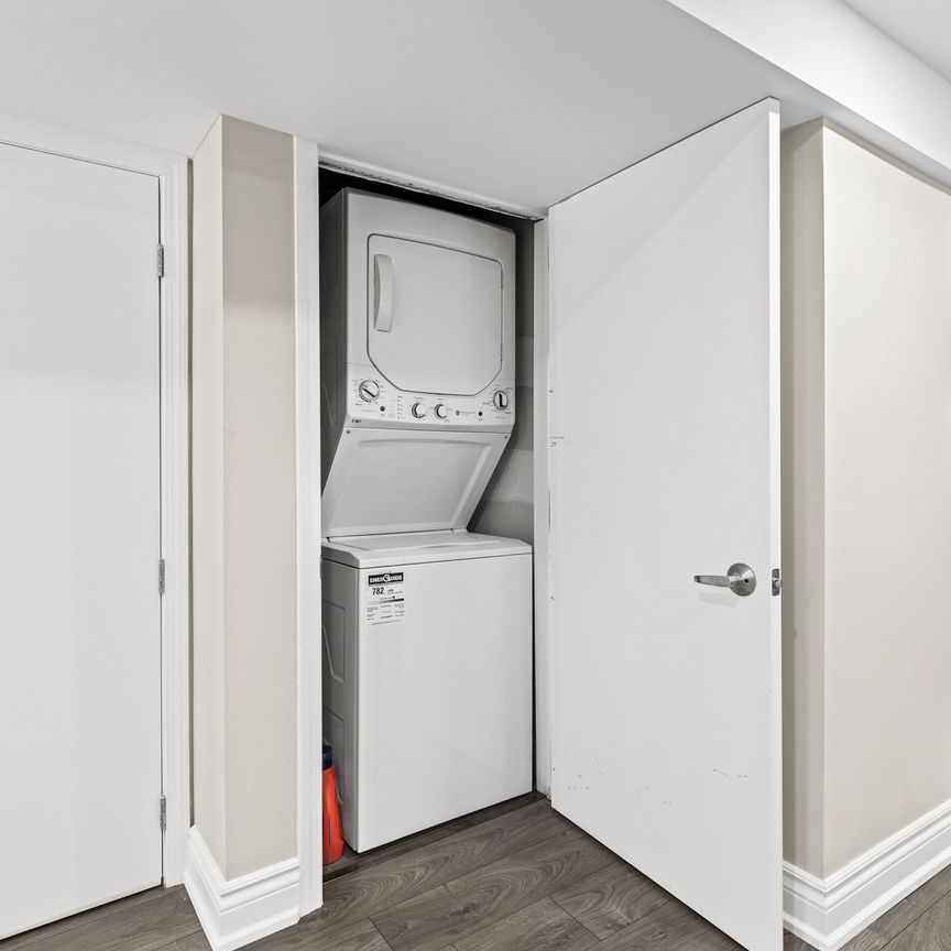 For Lease - 107 Parklea Drive, Toronto, Ontario - Photo 1