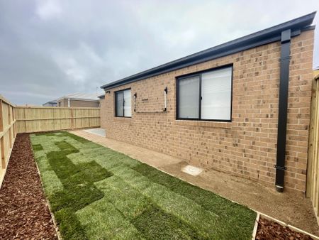 16 Erskine Road, Winter Valley - Photo 2