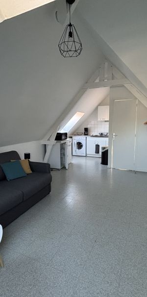 STUDIO MEUBLÉ - QUARTIER SAINT PIERRE - Photo 1