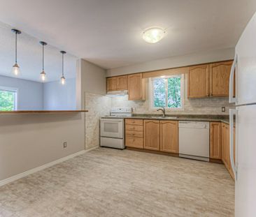 For Lease - 506 Chablis Drive, Waterloo, Ontario - Photo 4