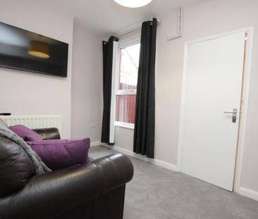 1 bedroom in a house share to rent - Photo 5