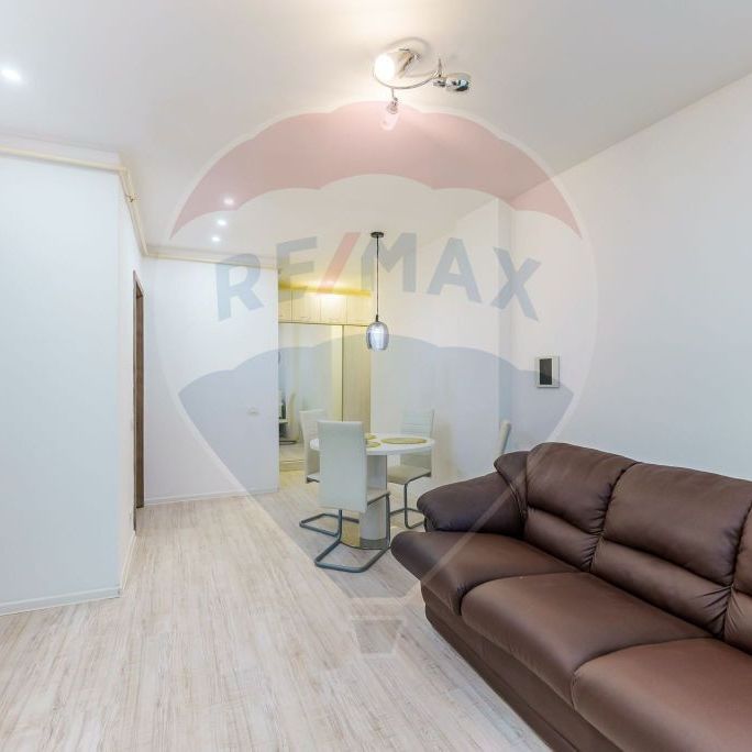 Apartament cu 2 camere Arad Plaza cu loc de parcare privat - Fotografie 1