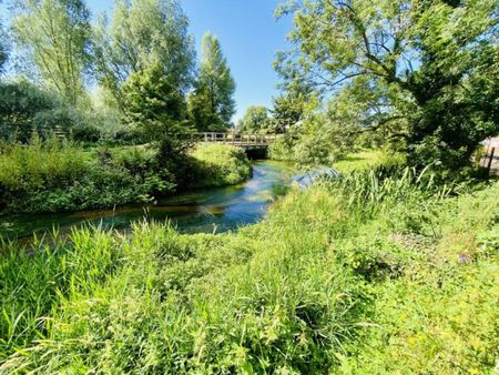 1 bedroom Flat To Let - Photo 3