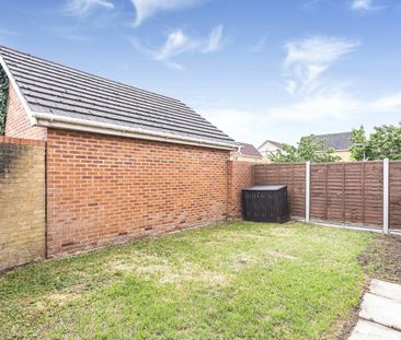 Charta Road, Egham, Surrey, TW20 8XG - Photo 5