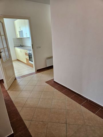 Pronájem bytu 2+1 • 53 m² bez realitkyÚhonická, Jeneč - Jeneč u Prahy, Středočeský kraj - Photo 2